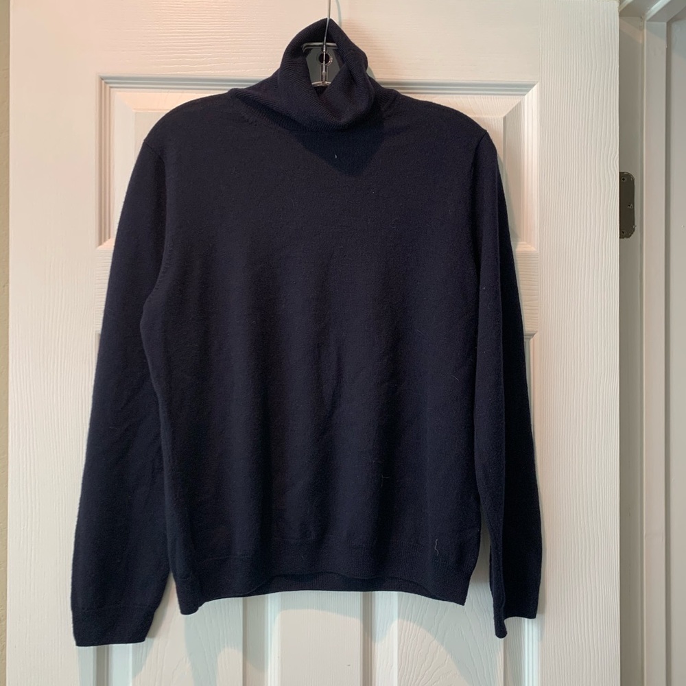 Navy turtleneck cashmere sweater